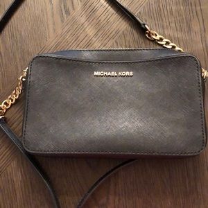 Michael Kors small bag- gold chain